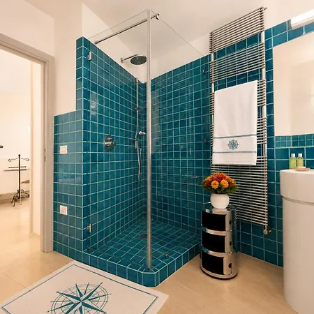 Four With Pool 別荘